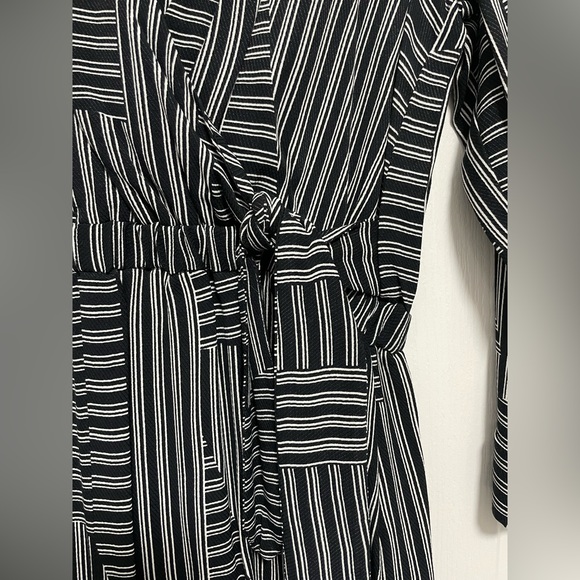 Romper - Picture 3 of 5